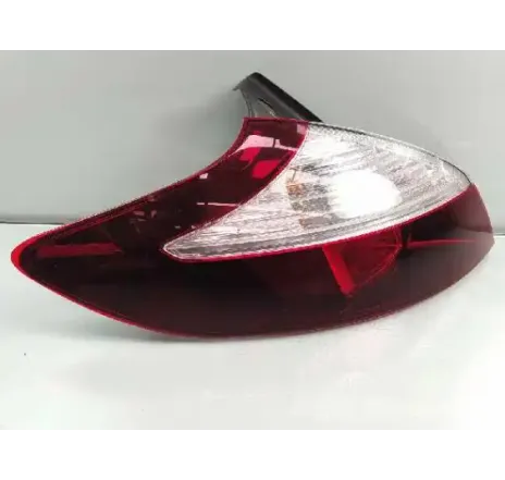 Lampa spate stanga pe aripa Renault Megane III 265550548R