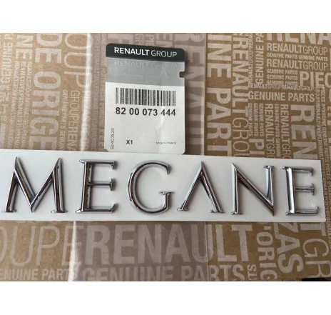 Monograma Megane pe hayon Renault 8200073444