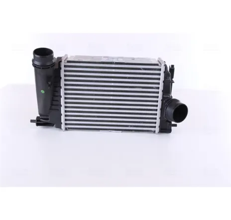 Intercooler, compresor 961521 NISSENS