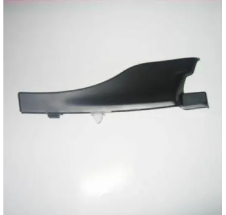 Obturator lateral parbriz dreapta Dacia Logan Renault 6001547111